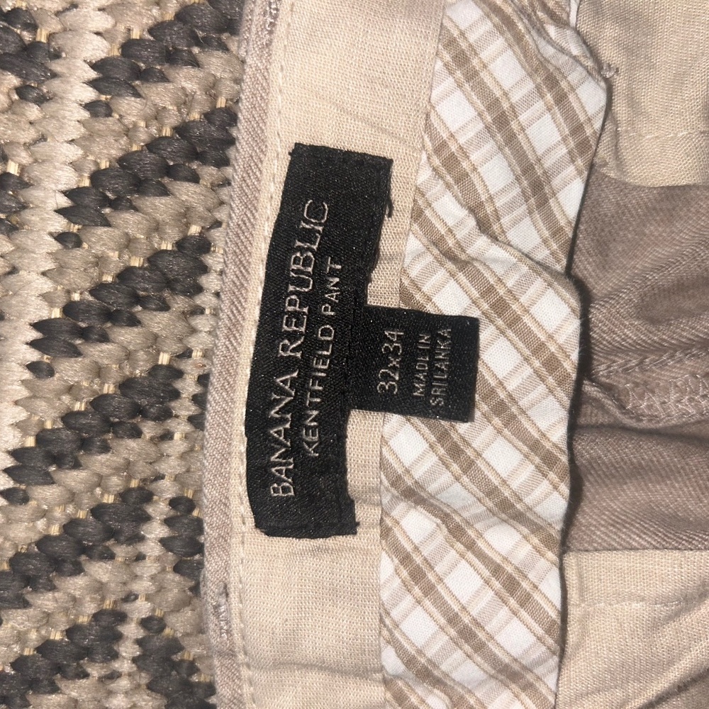Men’s khaki pants